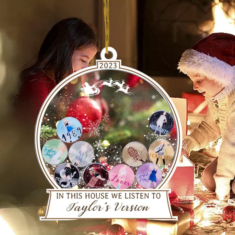 I dette huset lytter vi til Taylors versjon av Ornament